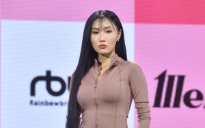 Hwasa Dikomplain Member MAMAMOO Perkara Kuku