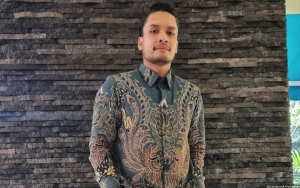 Randy Pangalila Baca Mantra Asli Pemanggil Jin Berbahasa Jawa Kuno di 'Qodrat'
