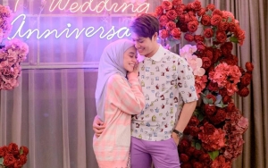 Rizky Billar dan Lesti Kejora Mesra di Depan Fans, Gaya Busana Dinilai Beda Drastis