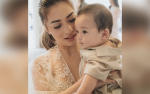 Gemas! Nikita Willy Ajak Baby Issa 'Membumi'