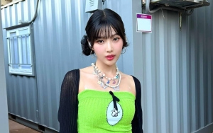 Joy Red Velvet Tunjukkan Barang-barang Wajibnya di Tas dari Parfum Sampai Skincare