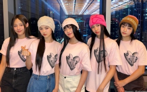 NewJeans Ungkap Nama Fandom dan Lightstick Resmi, Bentuknya Imut Banget!