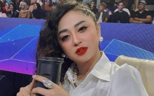 Dewi Persik 'Skakmat' Tudingan Senggol Leslar Demi Naikkan Single Baru