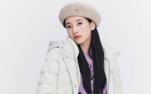 Ramah Hijab, Suzy Sempurnakan Sederet Outfit Stylist yang Cocok Untuk Musim Hujan