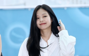 Jennie Pakai 'Bra' Harga Murce di Konser BLACKPINK