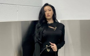 Terlahir Katolik, Hwasa MAMAMOO Akui Sebenarnya Tak Punya Agama