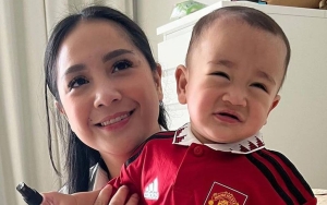 Nagita Slavina Trending Usai Rayyanza Cipung Dituding Pakai Jersey MU KW