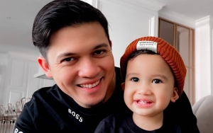 Disebut Irwansyah Banget, Momen Ukkasya Cium Tangan Anak Bule Bikin Ngakak