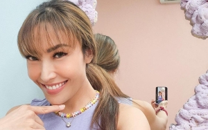 Ayu Dewi Bagikan Postingan Pilu Ketika Umrah, Teringat Kenangan Bikin Nyesek