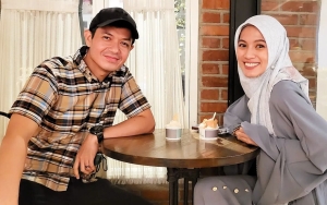 Dude Harlino Iseng Ajak Nikah Alyssa Soebandono