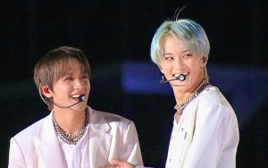 Mark Bawa Pulang Banner Lucu Fans Bergambar Meme Haechan di Konser NCT 127 di Jakarta
