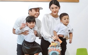 Istri Raditya Dika Ngaku Makin Gaptek Sejak Nikah & Punya Anak