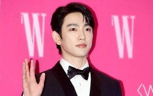 Ogah Dibilang Kutu Buku, Jinyoung Beber Alasan Penting Kenapa Harus Banyak Membaca