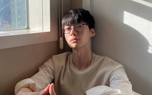 Ahn Jae Hyun Ikut Kerja Sukarela Buat Buku untuk Tunanetra