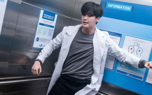 Jarang Jadi Penjahat, Lee Jong Suk Ubah Cara Bicaranya Saat Perankan Teroris di 'Decibel'