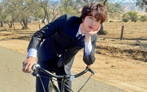 Jin BTS Sambat Terguncang Saat Syuting Naik Sepeda di MV 'The Astronaut'