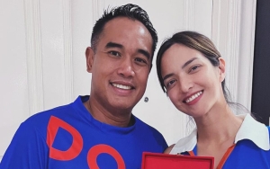 Viral, Nia Ramadhani dan Ardi Bakrie Diduga Serobot Kursi Orang Lain Saat Nonton Konser