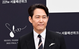 Lee Jung Jae Diakui Sebagai Bakat Terbaik di 'Men of The Year' GQ Inggris