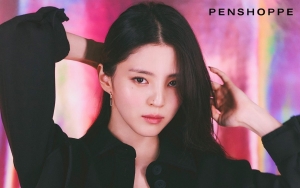 Sembunyikan Tato, Han So Hee Pamer Kecantikan Dewi dengan Gaun Putih di Acara Jam Tangan Mewah