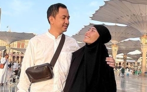 Ayu Dewi Gercep Tolong Jemaah yang Tersesat di Madinah, Regi Datau Turun Tangan