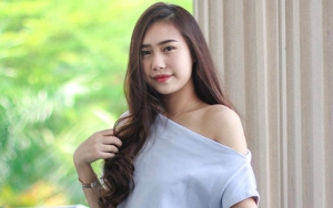 Manten Baru, Sisca Kohl Pamer Outfit Ngejreng Serba Pink Seharga Rumah