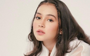 Masih 15 Tahun, Look Sandrinna Michelle Dengan Makeup Bold & Outfit Badass Jadi Perbincangan