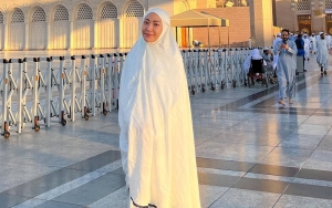 Ayu Dewi Dipuji Berhati Malaikat Usai Kembali Tolong Jemaah Umrah yang Tersesat
