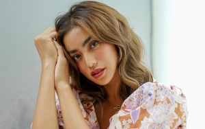 Jessica Iskandar Ngomel Gegara Pramugari Ganggu Tidurnya di Pesawat