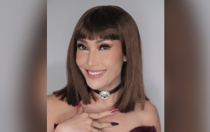Gak Kaleng-kaleng, Ayu Dewi Terciduk Pakai Kaus Polos Setara Motor