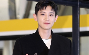 Kelewat Tinggi, Chanyeol EXO Hampir Sundul Pilar di Event Terbaru