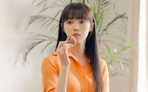 Visual Lee Sung Kyung Pakai Gaya Rambut Keriting Jadul Dibilang Bak Boneka