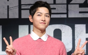 Song Joong Ki Dipuji Awet Muda dalam Penampilan di Acara Publik Terbaru