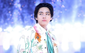 V BTS Bangga Pamer Berat Badan Usai Diet, Fans dan Netizen Lontarkan Beragam Komentar