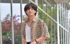 V BTS Blak-Blakan Khawatir Setiap Kali Tiba di Bandara