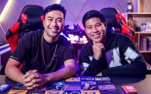 Vidi Aldiano Pajang Foto Out of The Box Kala Rayakan Ultah Nino RAN