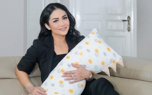 Kekinian, Gaya Hijab Krisdayanti Saat Manggung di Aceh Justru Tuai Kritik