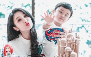 Dikenal Kalem, Sandra Dewi Gemas Sampai Ingin Cabein Mulut Raphael Putra Sulungnya