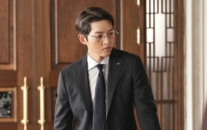Song Joong Ki Diam-Diam Ikut Perang, Pertarungan Suksesi 'Reborn Rich' Dimulai