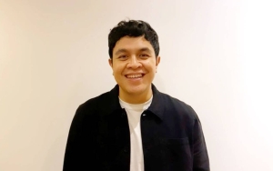 Tulus Terus Sebar Positive Vibes, Ikut Terlibat Gerakan Bantu Guru Belajar Lagi