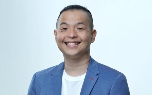 Aktris Senior Sangka Ernest Prakasa Tukang Bersihin Kolam Renang Bikin Ngakak Abis