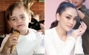 Putra Bule Celine Evangelista Main Bareng Anak Lokal, Ramai Digoda Bak Vibes Zaman Penjajahan