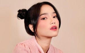 Fuji An Tampil Mempesona, Busana Mini dengan Perut Ngintip Justru Lebih Curi Perhatian