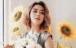 Amanda Manopo Tampil PD Pakai Gaun Terbuka Saat Isi Acara Awards