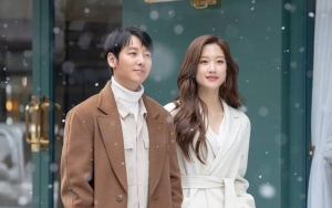 MAMA 2022: Dilarang Move On, Moon Ga Young Post Romantis Bareng Kim Dong Wook