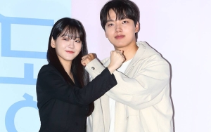 Cho Yi Hyun Terciduk Memonyongkan Bibir pada Yeo Jin Goo