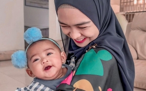 Ria Ricis Sebut Baby Moana Ingin Lakukan Selfie Sendiri