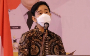 Jelang Kaesang Pangarep Nikah, Momen Gibran Rakabuming Ajak Wartawan untuk Makan Bareng Disorot