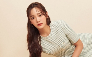 Dilema, Kim Sejeong Protes Soal Salju yang Cantik Tapi Dingin