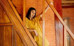 Adinda Thomas Kena Protes Gara-gara Gaya Makan Pempek