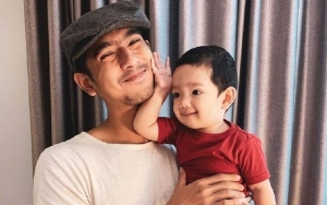 Arya Saloka Sempat Tak Berdaya Ajak Putra Tampan Potong Rambut
